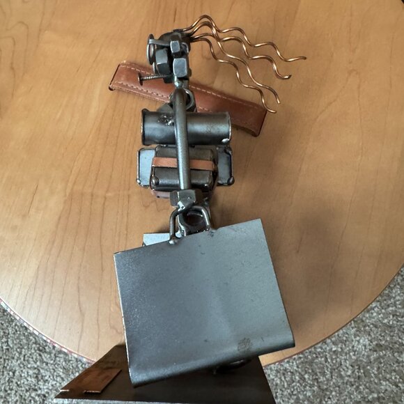 Hinz & Kunst Germany Design Das Original Sculpture - Woman w/Packages - Picture 8 of 10